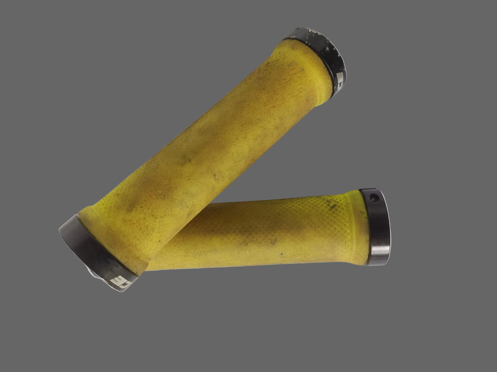 Grips ICE lock-on