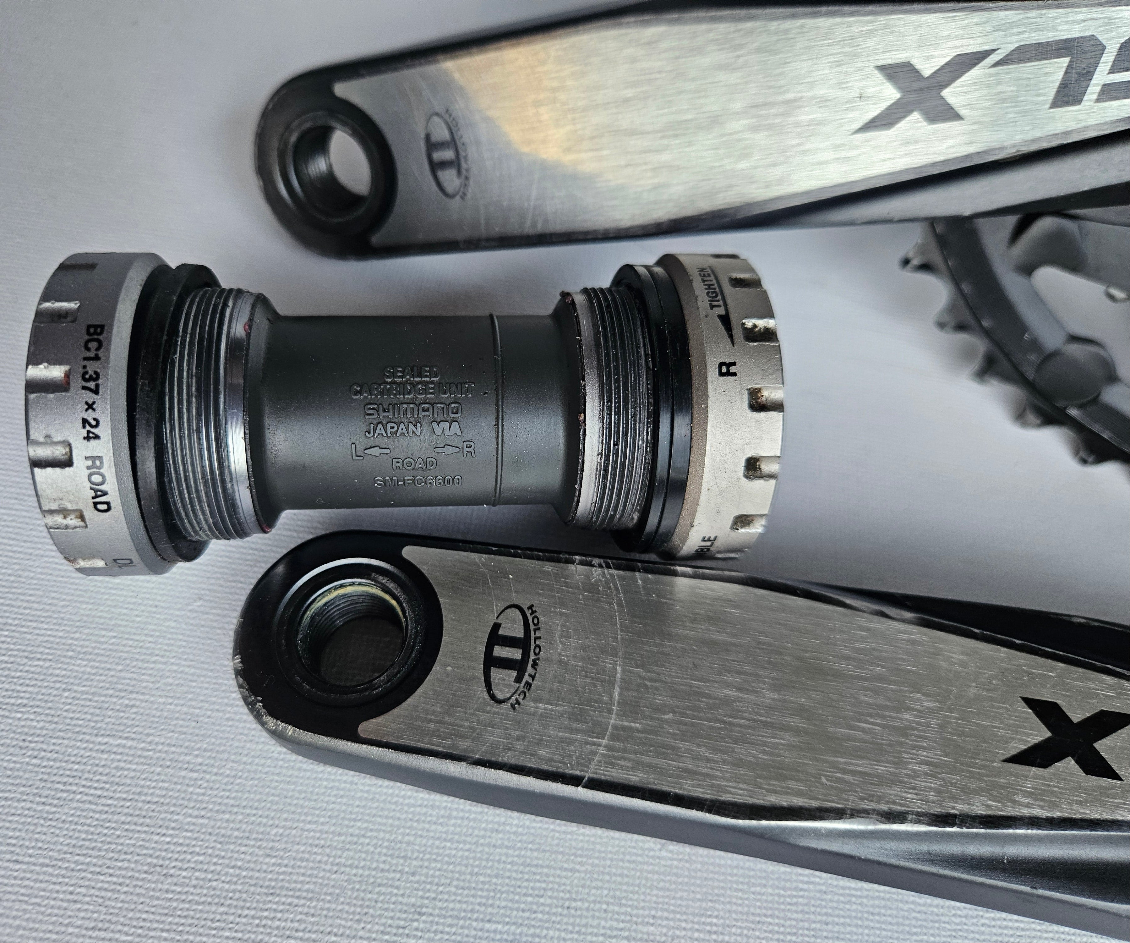 Pédalier SHIMANO Deore SLX + boitier