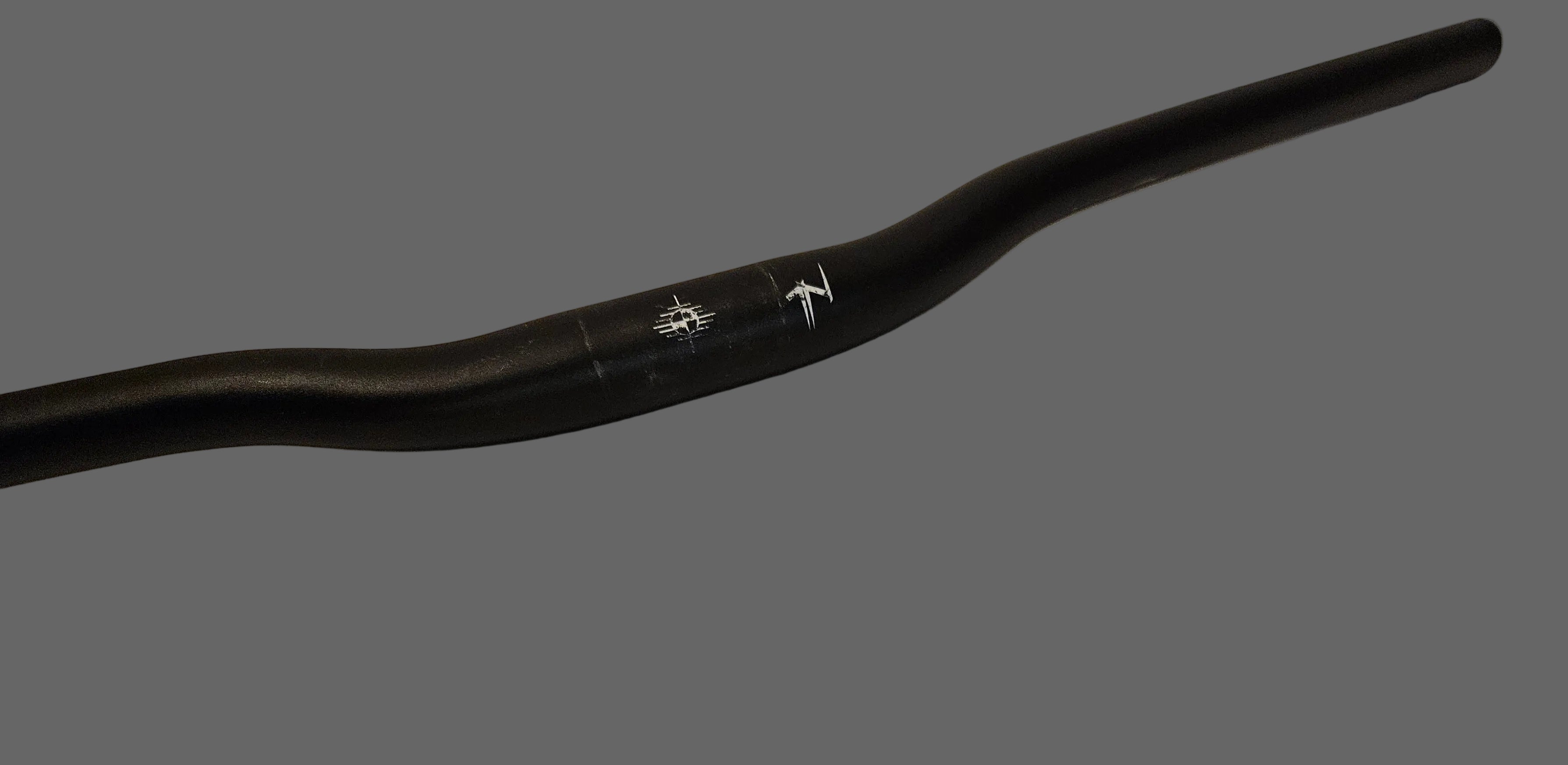 Cintre relevé UNO - 31.8mm